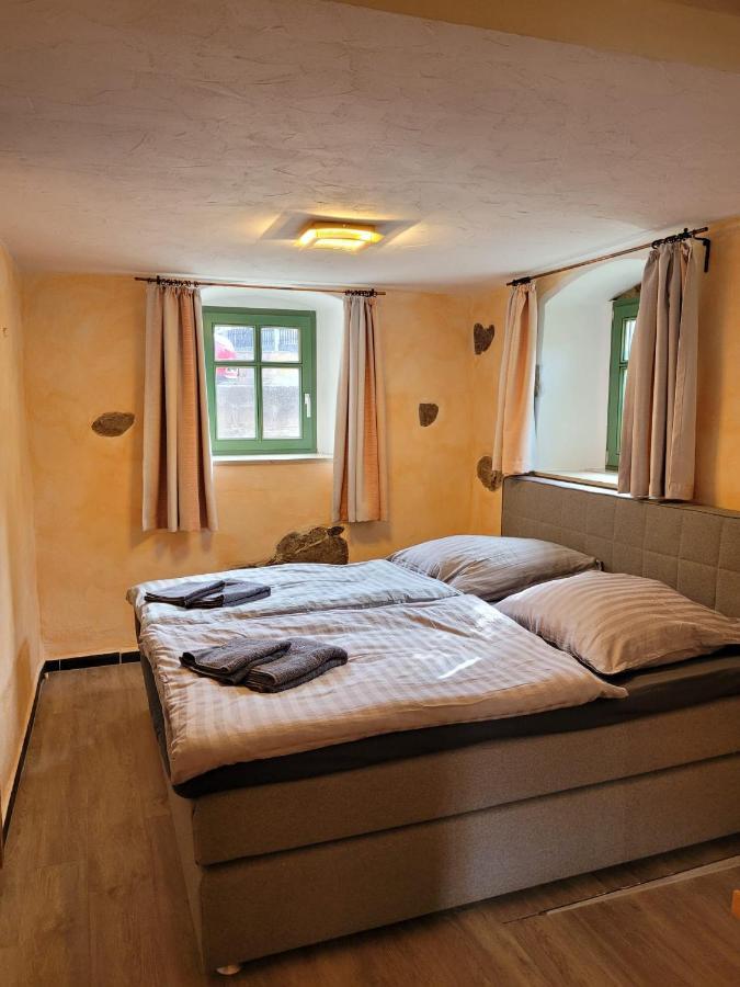 Am Weinberg Apartment Nunchritz